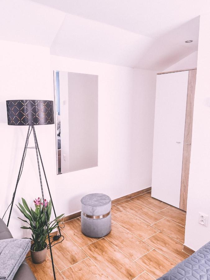 Unicorn Hrensko Apartamento Exterior foto