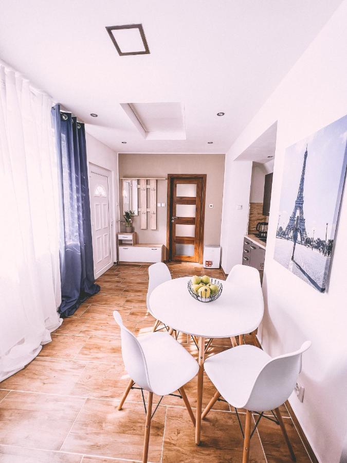 Unicorn Hrensko Apartamento Exterior foto