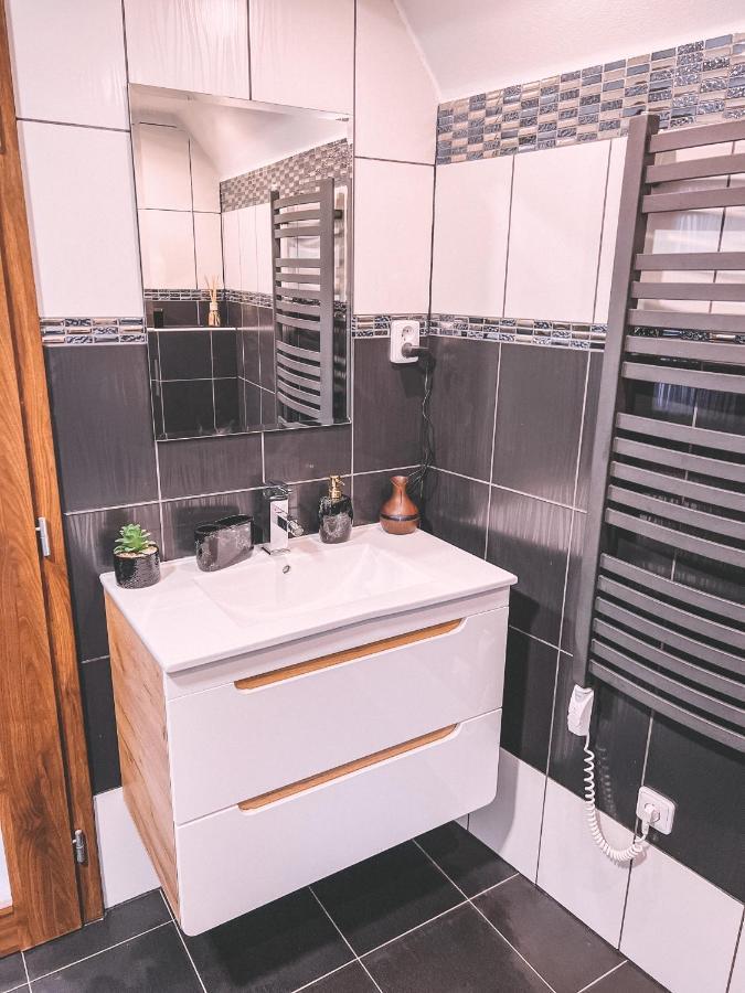 Unicorn Hrensko Apartamento Exterior foto